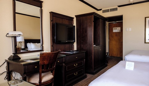 Economy Room, 2 Queen Beds