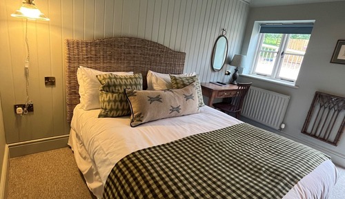 Double Room, Ensuite (Small)