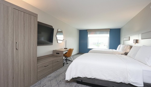 Suite, Multiple Beds (Additional Living Area)