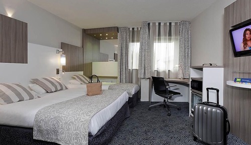 Room, Multiple Beds