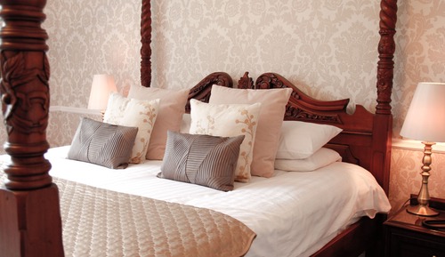 Premium Double Room (Four Poster Bed)