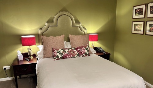 Double Room (No Pets)