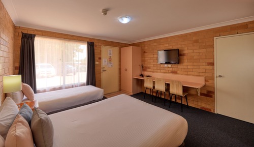 Family Room, 2 Bedrooms, Non Smoking, Garden View