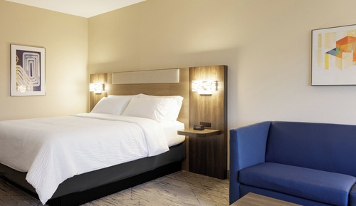 Suite, 1 King Bed, Accessible (Communications Accessible)