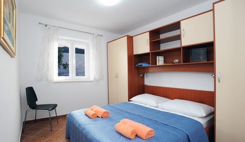 House (One Bedroom Apartment with Terrace)