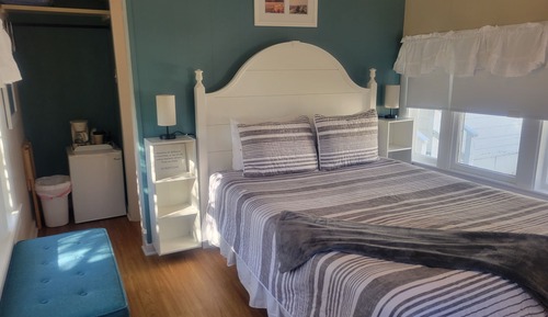Standard Double Room, Pets Not Allowed (Cottage 01)