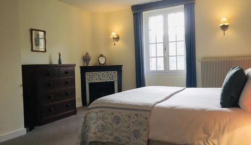 Deluxe Suite, 1 King Bed with Sofa bed