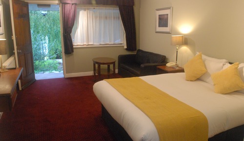 Apartment with Garden View