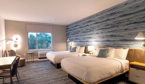 Studio, 2 Queen Beds (Hearing Accessible)