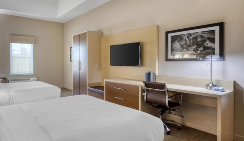 Suite, 2 Queen Beds, Accessible, Refrigerator & Microwave