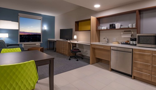 Suite, 1 King Bed, Accessible, Bathtub