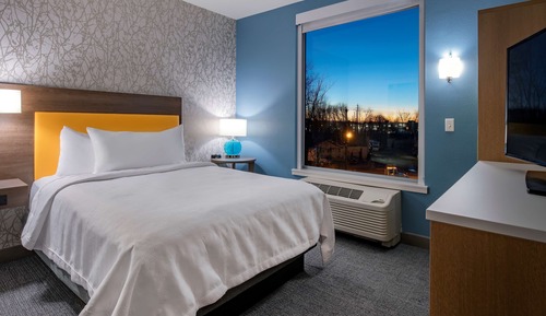 Studio, 1 King Bed, Accessible, Bathtub