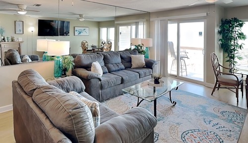 Condo (2 Bedrooms)
