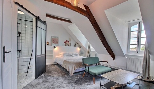 Deluxe Double Room (1)