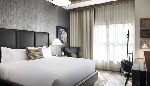 Deluxe Room, 1 King Bed