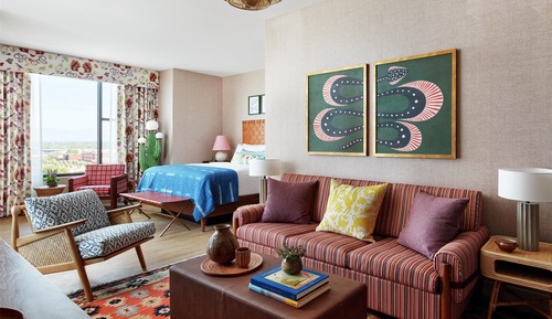 Suite, 1 King Bed (Graduate)
