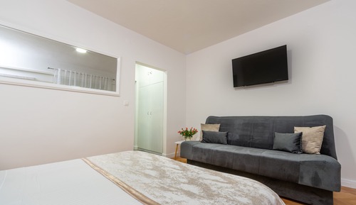 Deluxe Studio Suite