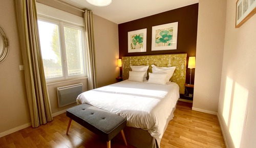 Panoramic House, Ensuite, Vineyard View