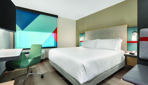 Standard Room, 1 King Bed, Accessible (Mobility, Roll In Shower)