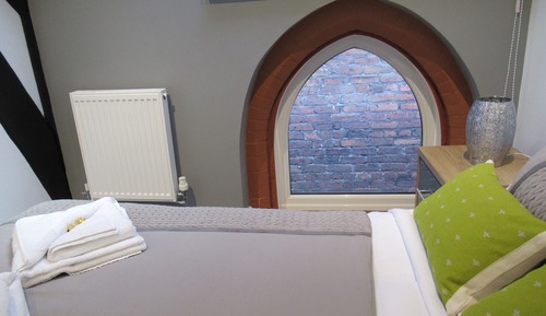 Apartment 2 Triplex sleeps 5