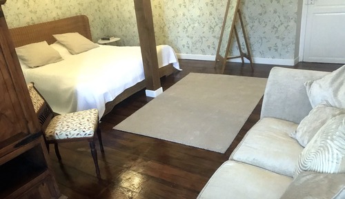 Superior Double Room, Ensuite, Garden View (The WOODPECKER)