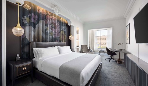 Room, 1 King Bed (Solarium)