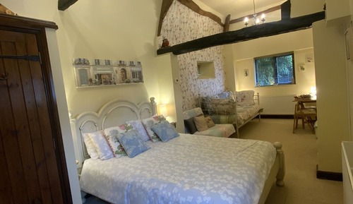 Deluxe Quadruple Room, Ensuite (The Smithy)