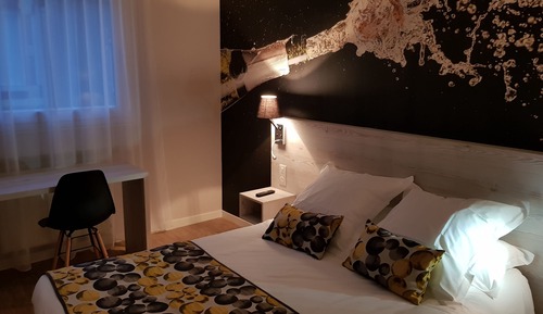 Standard Double Room (with SAUNA access)