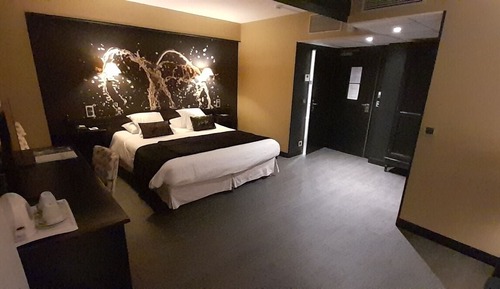 Junior Suite (with SAUNA access)