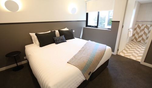 Luxury Apartment, 1 Bedroom, Park View