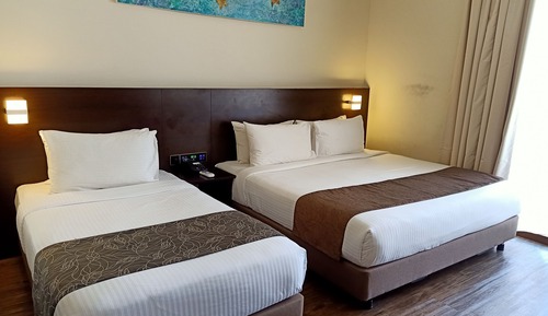 Family Room, 2 Bedrooms