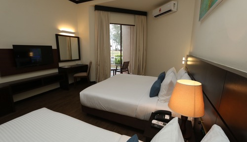 Superior Room, 2 Twin Beds, Sea View