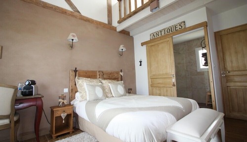 Double Room (Authentique)