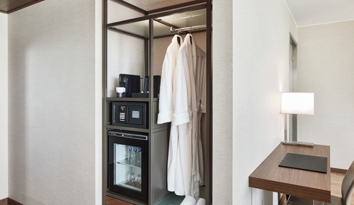 Junior Suite, 1 King Bed with Sofa bed, Pool View (Hearing Accessible)