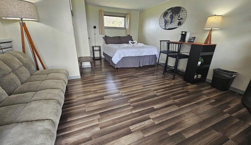 Economy Single Room, 1 Queen Bed