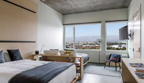 2 Queen Mountain View