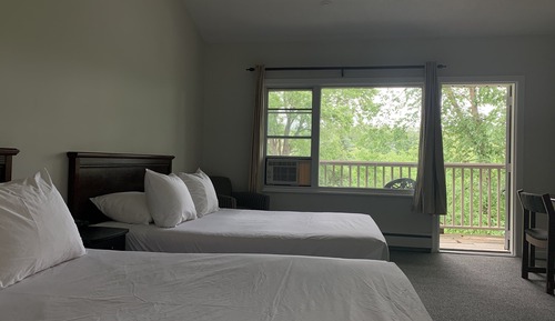 Superior Room, 2 Queen Beds (Muskoka River View, Has Balcony)