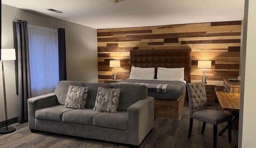 Deluxe Room, 1 King Bed