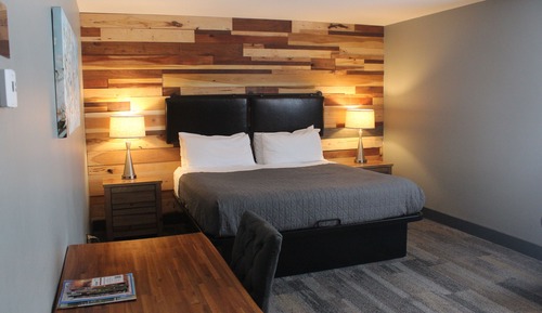 Junior Room, 1 King Bed, Mobility Accessible, Ground Floor