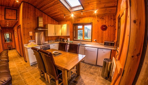 Apartment, Ensuite (and Shared Bathroom)