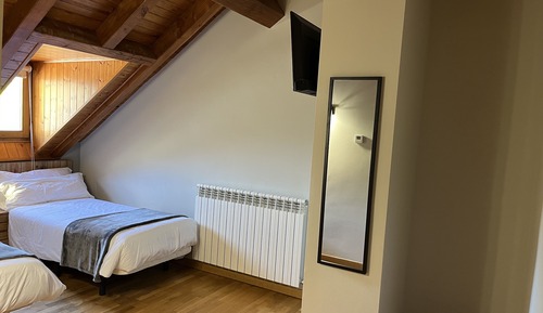 Standard Single - 2 beds