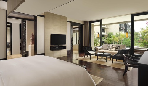 Suite, 1 Bedroom, Private Pool, Garden View (Junior Suite)