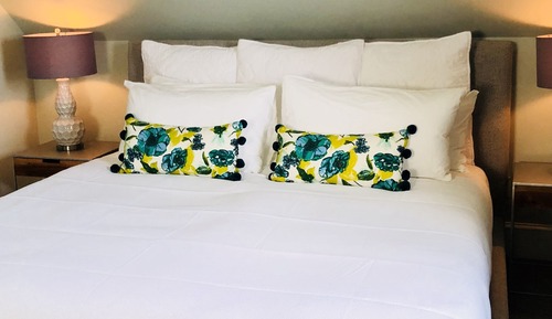 Deluxe Double Room, 1 King Bed, Non Smoking (5)