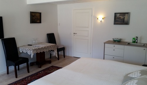 Deluxe Triple Room, Accessible, Kitchenette