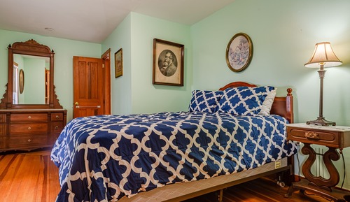 Room, 1 Queen Bed, Private Bathroom (#53 Annex Building)