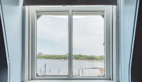 Room, 1 Queen Bed, Shared Bathroom (#8 Main Building)