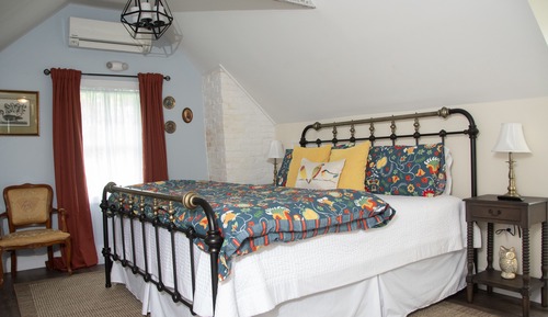 Classic Room, 1 King Bed (Bay Shore Room)