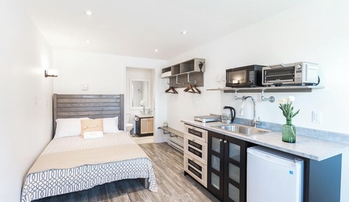 Basic Room, 1 Double Bed