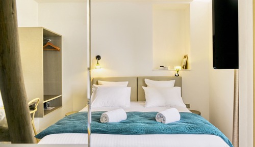 Double Room, Non Smoking, Partial Sea View