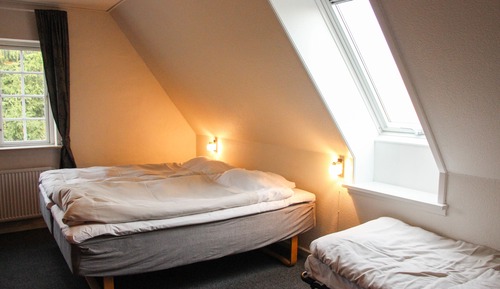 Family Room, Multiple Beds, Lake View